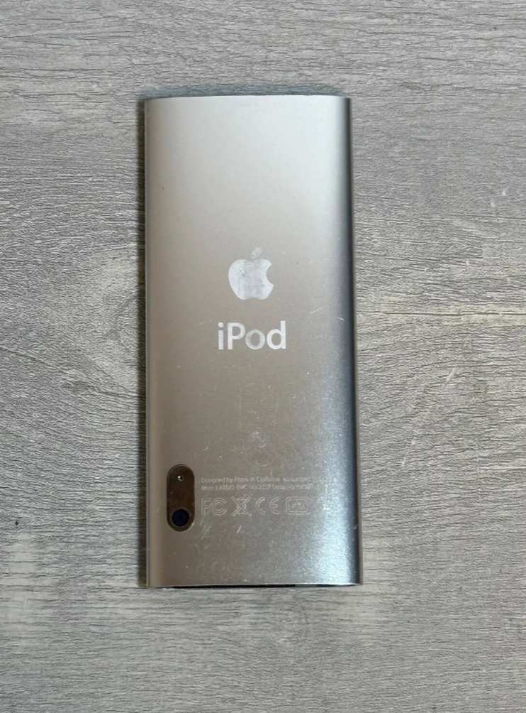 Brand NEW Apple iPod Nano 4th Gen 8GB All colors MP3 Players